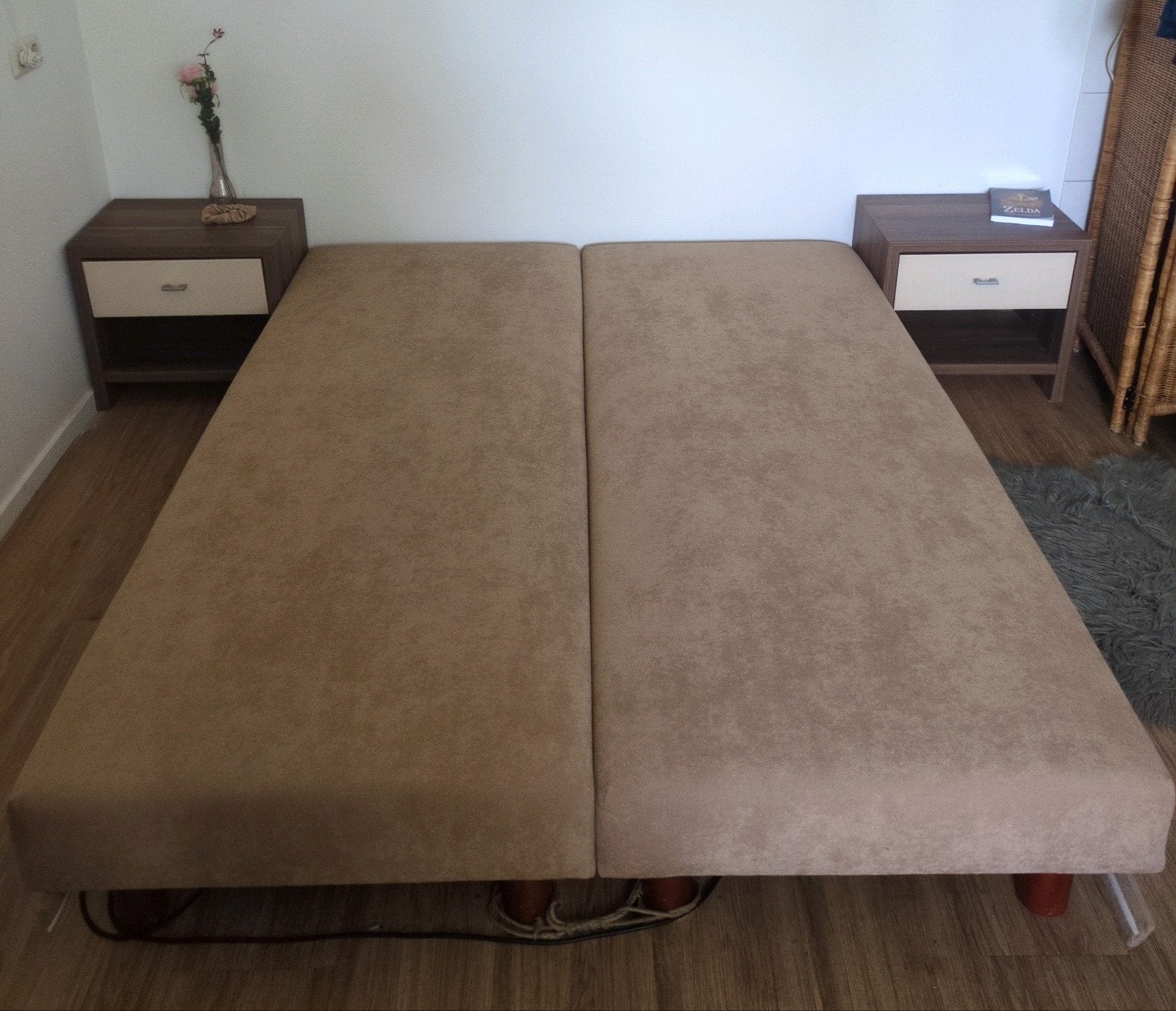 Verstelbaar tweepersoonsbed met nachtkastjes, Ophalen, Bruin, Tweepersoons, 180 cm