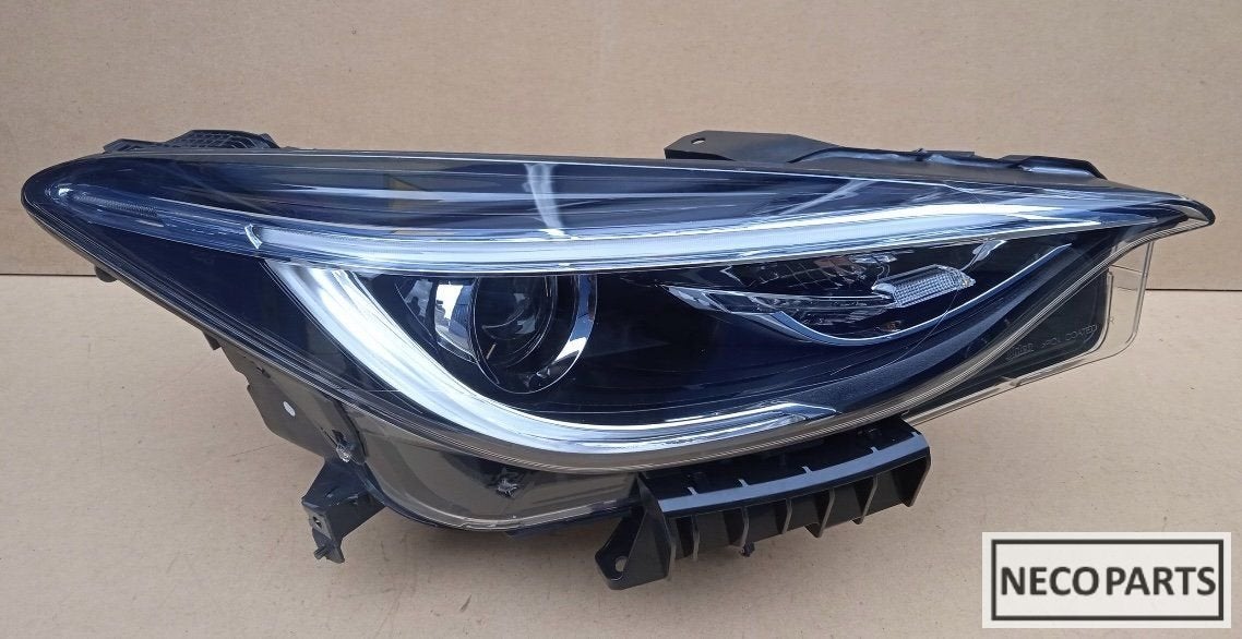 INFINITI QX30 XENON LED KOPLAMP ALLES LEVERBAAR !!!, Gebruikt, -, -, Ophalen of Verzenden