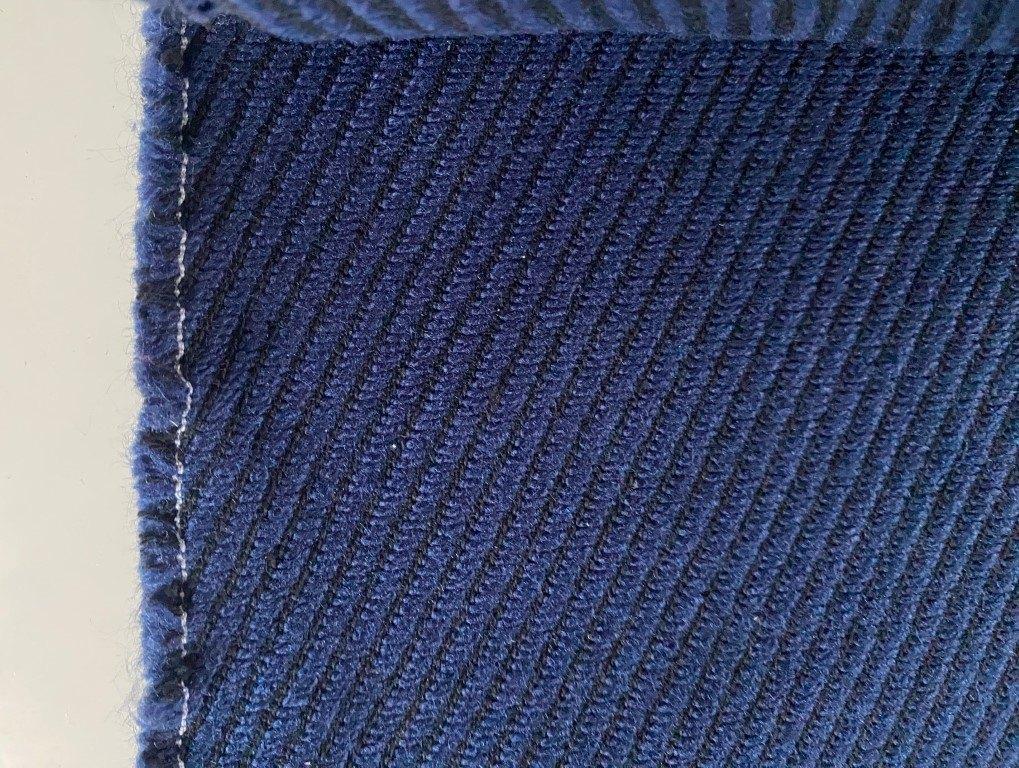 De Ploeg Toulouse; kobaltblauw+zwart; max 5 meter meubelstof, Hobby en Vrije tijd, Stoffen en Lappen, Wol, Blauw, 120 cm of meer