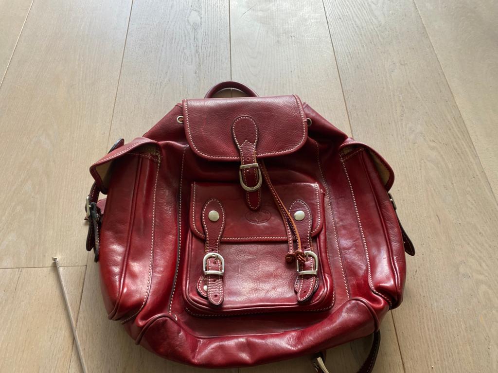 Alessia rugtas leer rood nieuwstaat, Ophalen of Verzenden, Zo goed als nieuw, Overige merken, 30 tot 45 cm