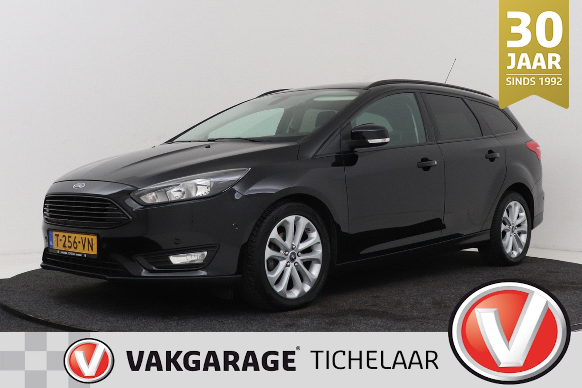 Ford Focus Wagon 1.0 Titanium | Inruilkoopje! | Parkeersenso, Gebruikt, Automatische klimaatregeling, Zwart, Handgeschakeld