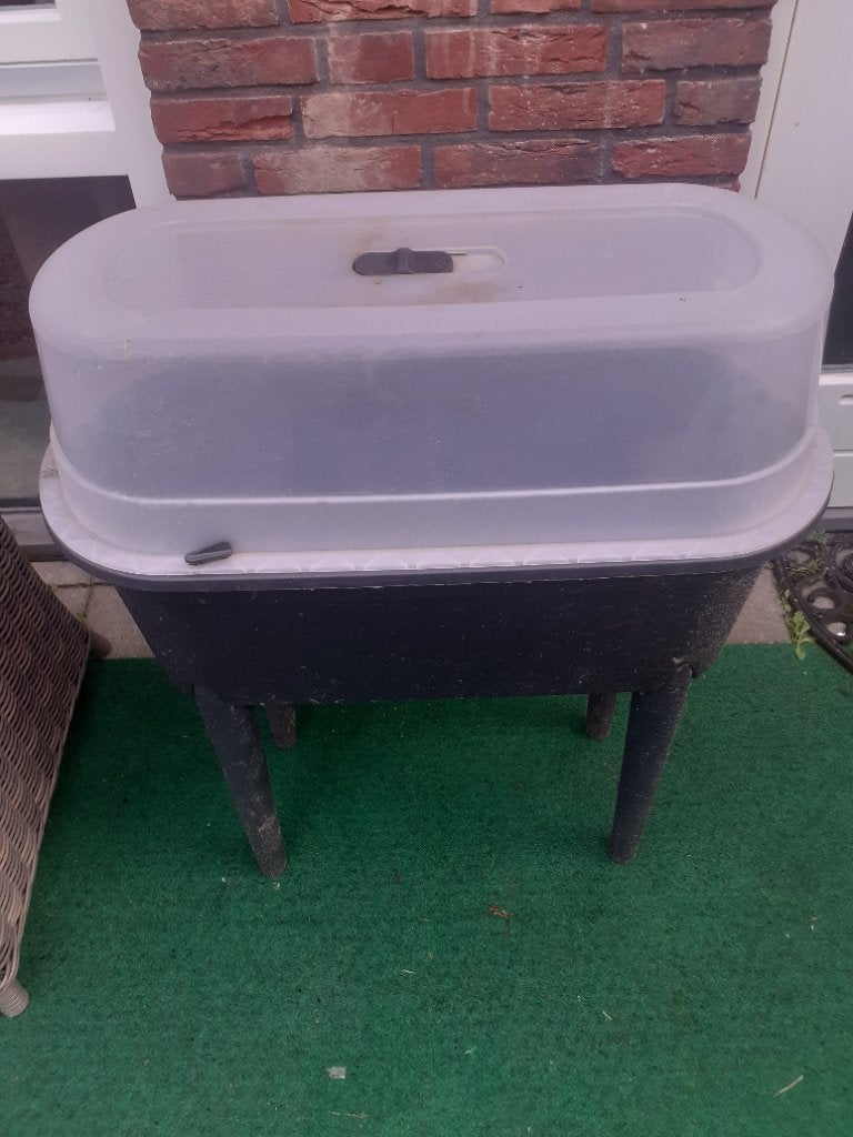 Kweekbak/ oppot-tafel, Ophalen, Kunststof, Gebruikt, Binnen