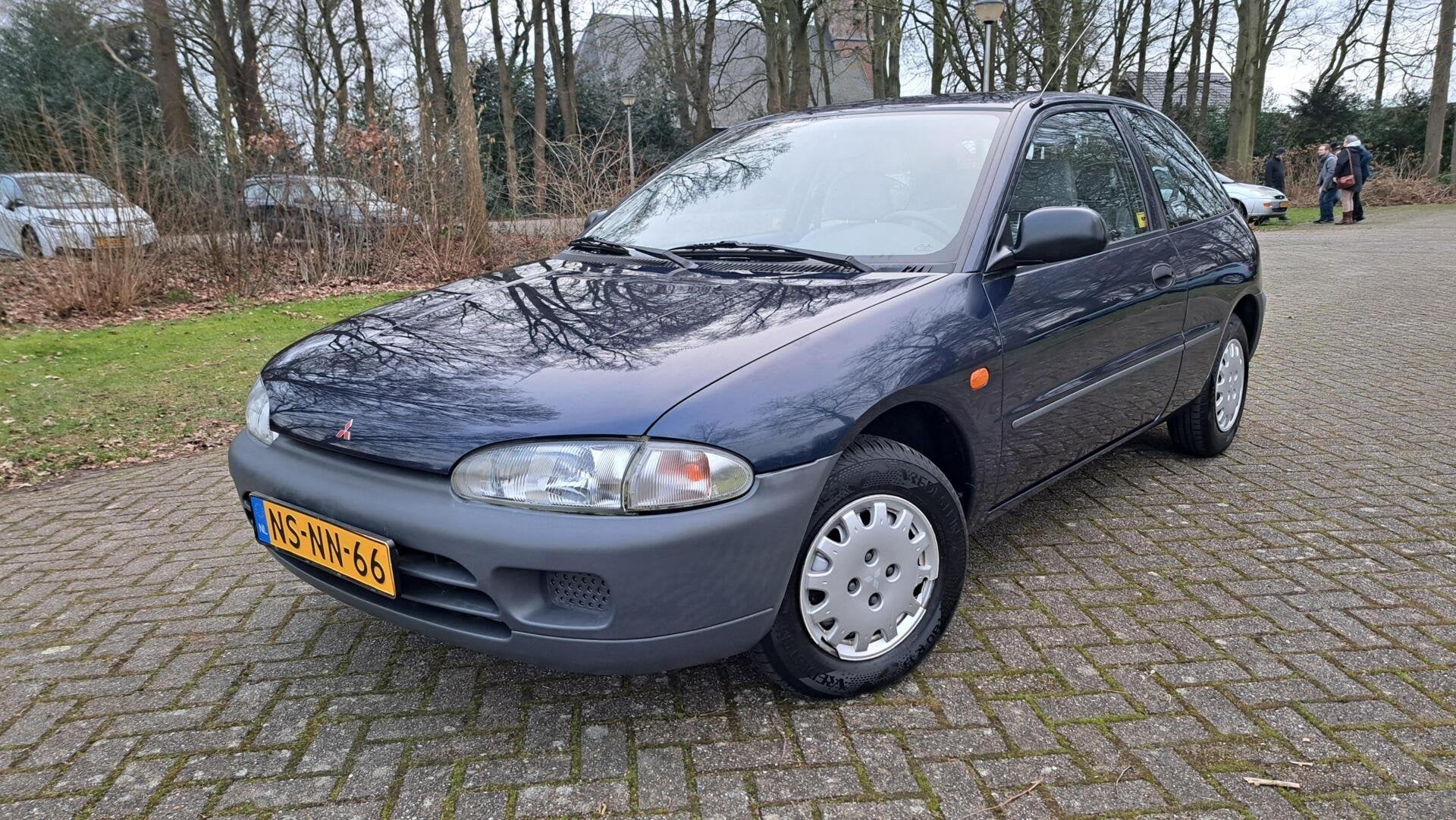 Mitsubishi Colt 1.3 GLi 3drs 96dkm UNIEK! IN NIEUWSTAAT, Auto's, Gebruikt, 31 €/maand, Colt, Origineel Nederlands