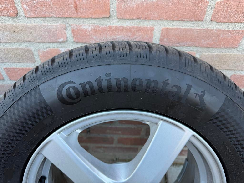 Subaru XV Continental Winterbanden 215/65 R16 met velg, Ophalen, 215 mm, 16 inch, Banden en Velgen