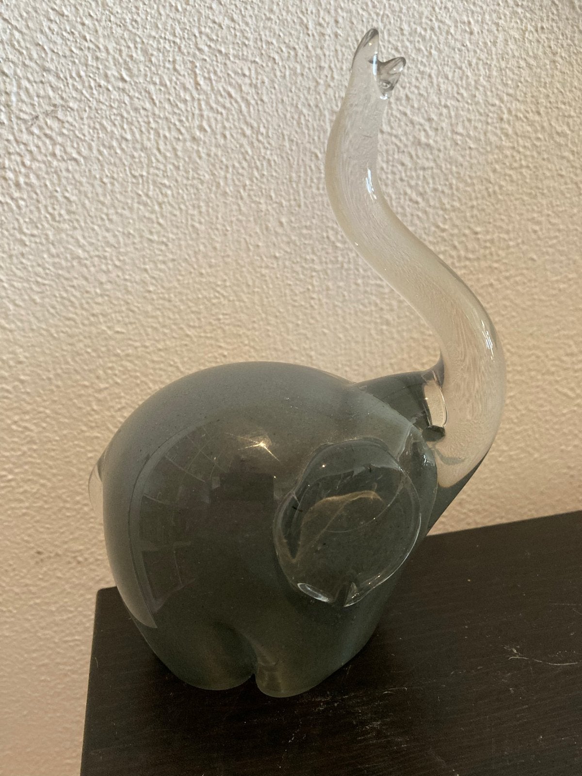 Handgeblazen glazen olifant met omhoog gestoken slurf 16cm, Ophalen of Verzenden