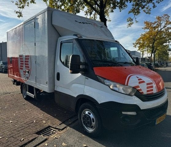 Iveco Daily 35C12 Euro 6 Bakwagen met Laadbak 179.000km Airc, 13 km/l, Gebruikt, Iveco, Verwarmde buitenspiegels