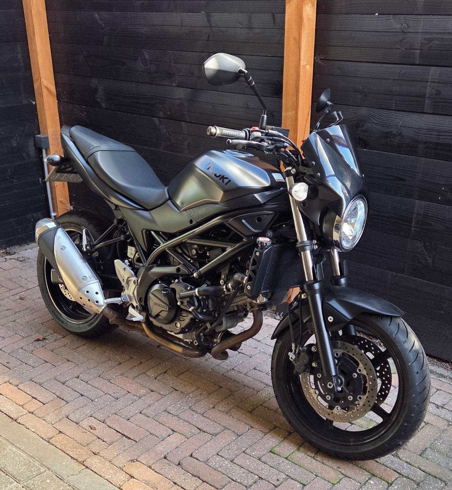 Suzuki SV 650 / SV650 uit 2018, Motoren, Handvatverwarming, 2 cilinders, Motorrijbewijs A, Gebruikt
