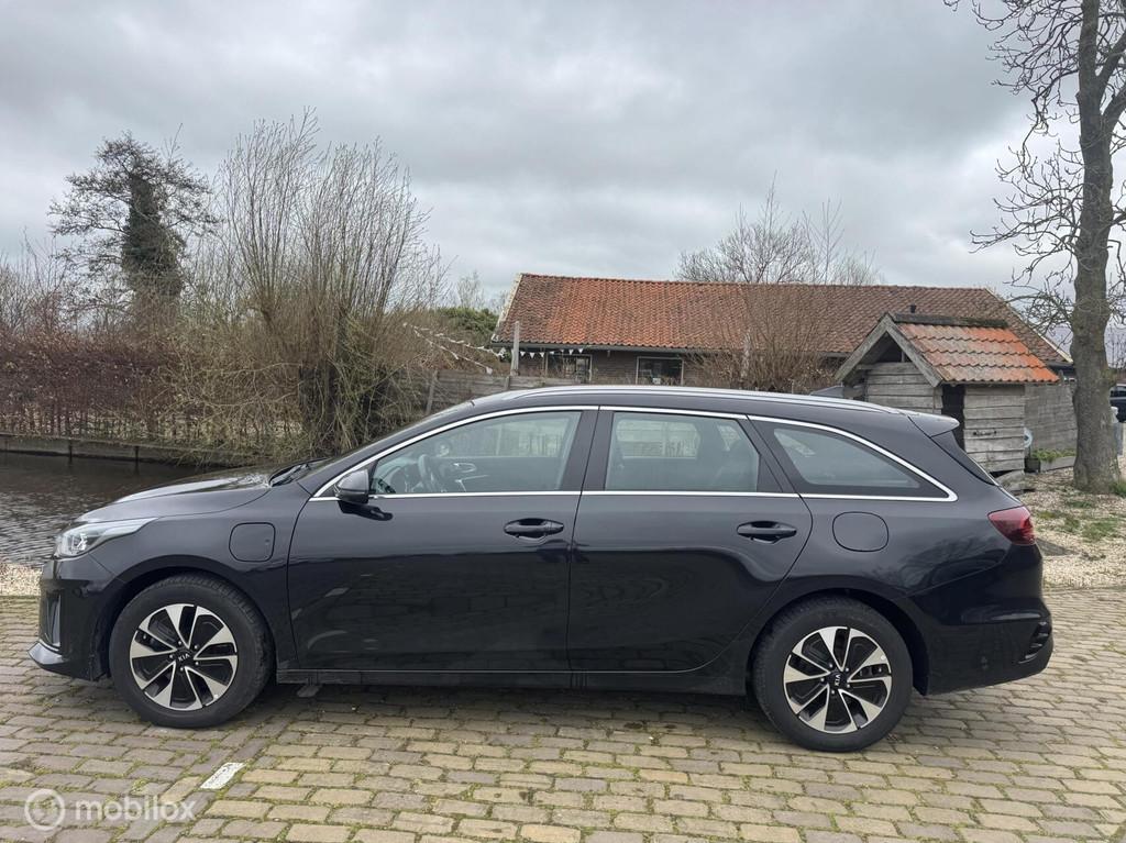 Kia Ceed Sportswagon 1.6 PHEV Spirit | +Winter set | ACC, 77 km/l, Gebruikt, Met garantie (alle), Zwart
