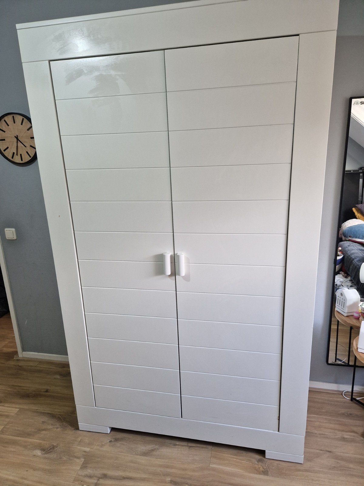 Stevige Bopita 2-deurs kledingkast (wit MDF), Ophalen, 100 tot 150 cm, 200 cm of meer, 50 tot 75 cm