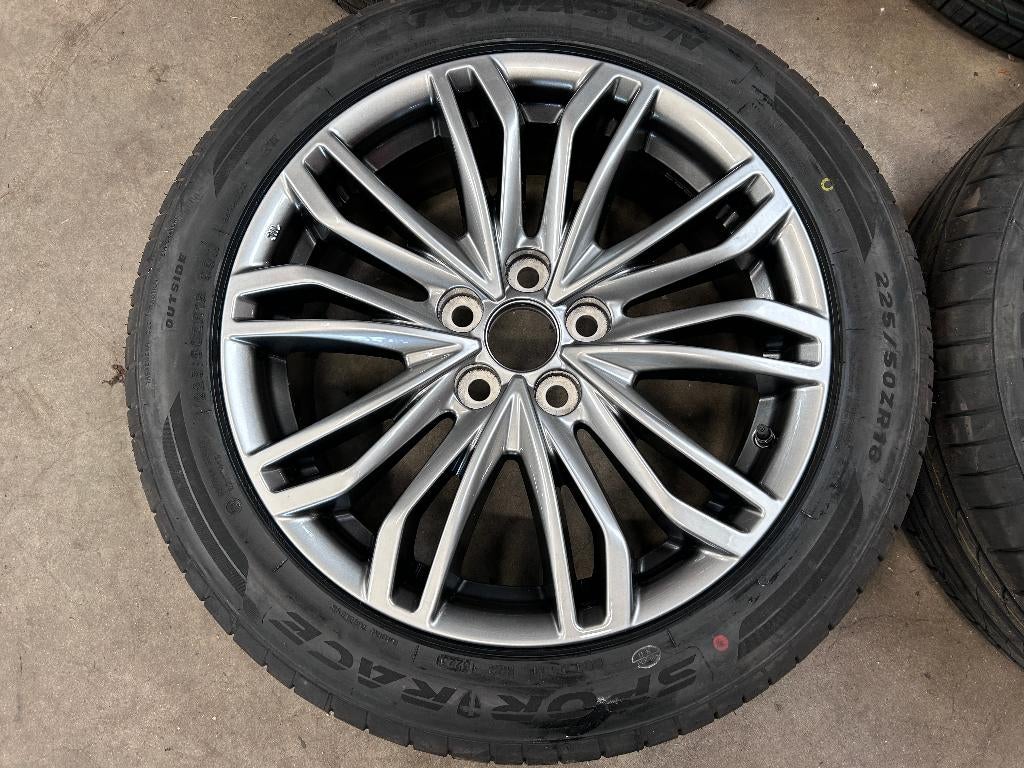 18 inch originele velgen + zomerbanden Toyota C-HR, Auto-onderdelen, Banden en Velgen, 18 inch, Banden en Velgen, Nieuw, Toyota