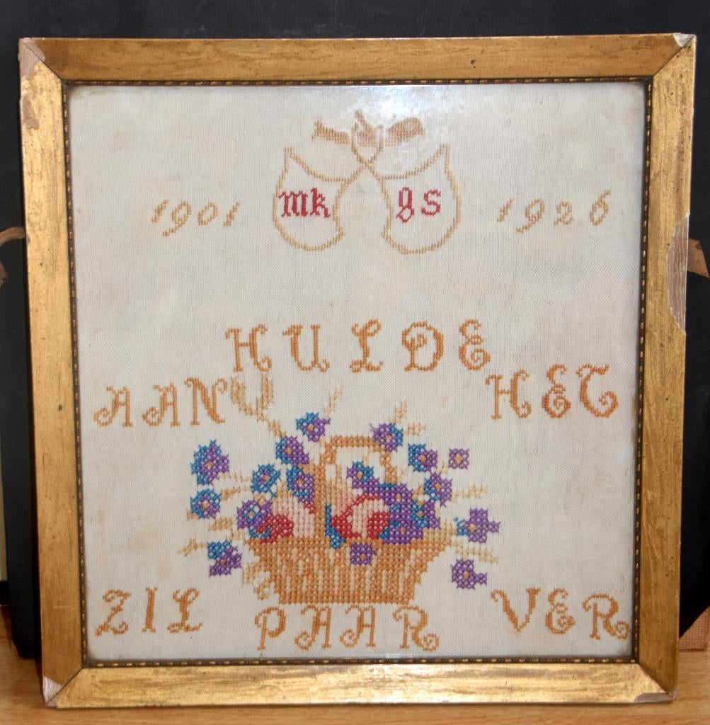 Antieke merklap Zilveren bruidspaar 1926 antieke lijst Gouda, Verzenden