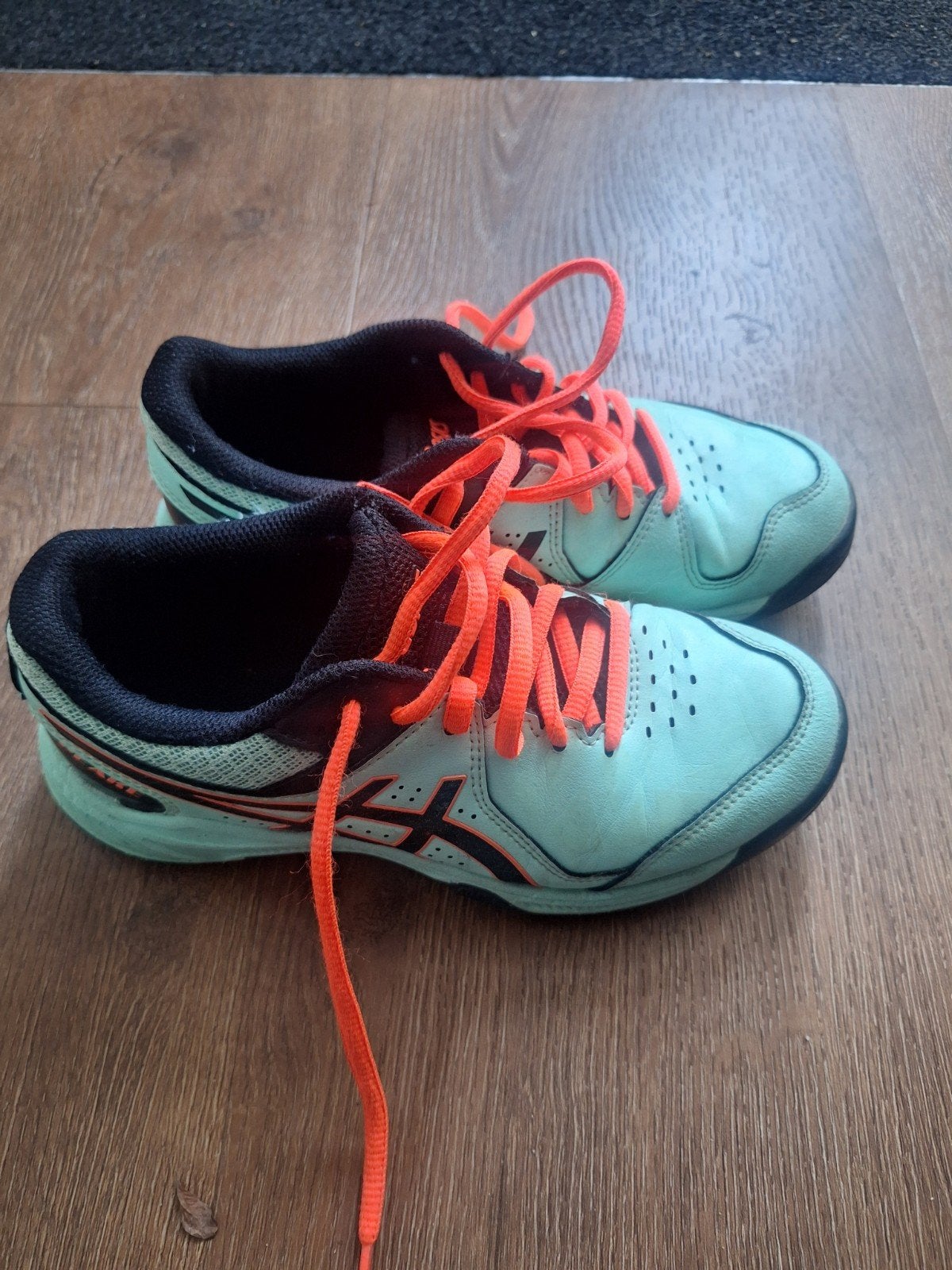 kunstgras schoenen met kleine nopjes, Ophalen, Zo goed als nieuw, Schoenen