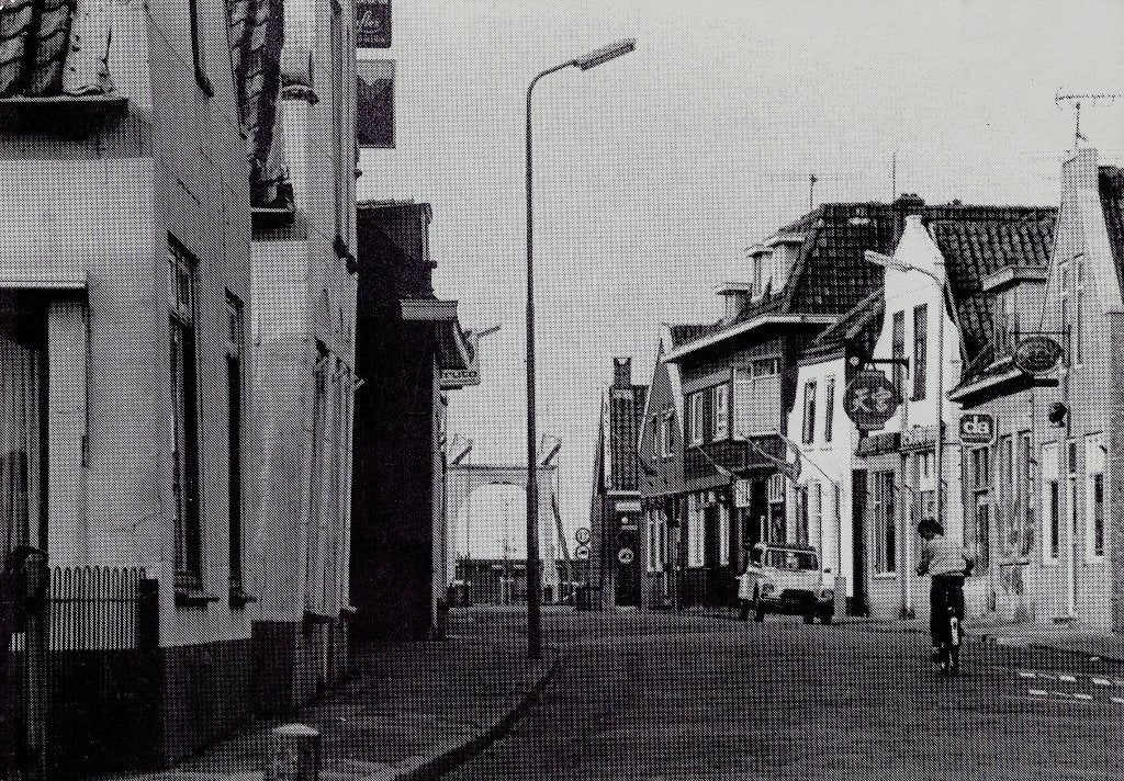 Nieuwerkerk a.d. IJssel – Dorpsstraat., Verzamelen, Ansichtkaarten | Nederland, Ophalen of Verzenden, 1960 tot 1980, Ongelopen