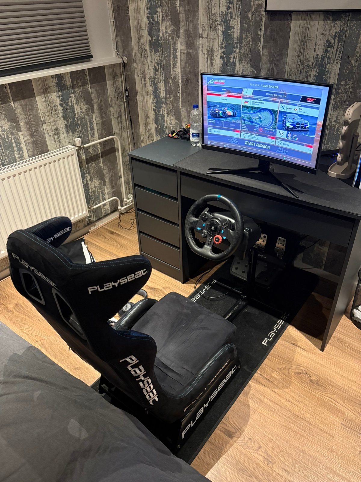 Playseat evolution pro met logitech g29