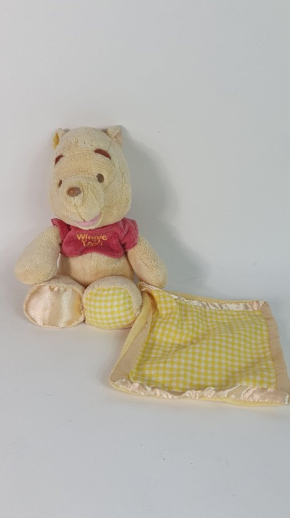 Winnie de Poeh knuffel met tutdoek. 30cm. 8B9, Tweedehands verkoop, Tweedehands verkoop, Gebruikt, Beer