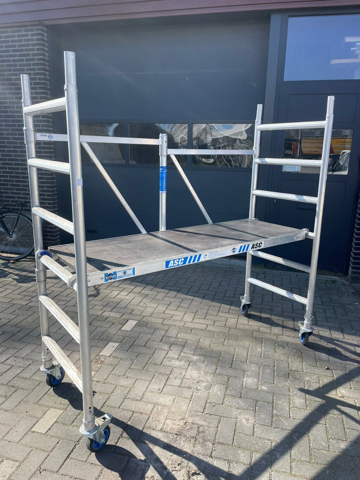 Te huur: kamersteiger ASC, Ophalen, Zo goed als nieuw, Rolsteiger of Kamersteiger