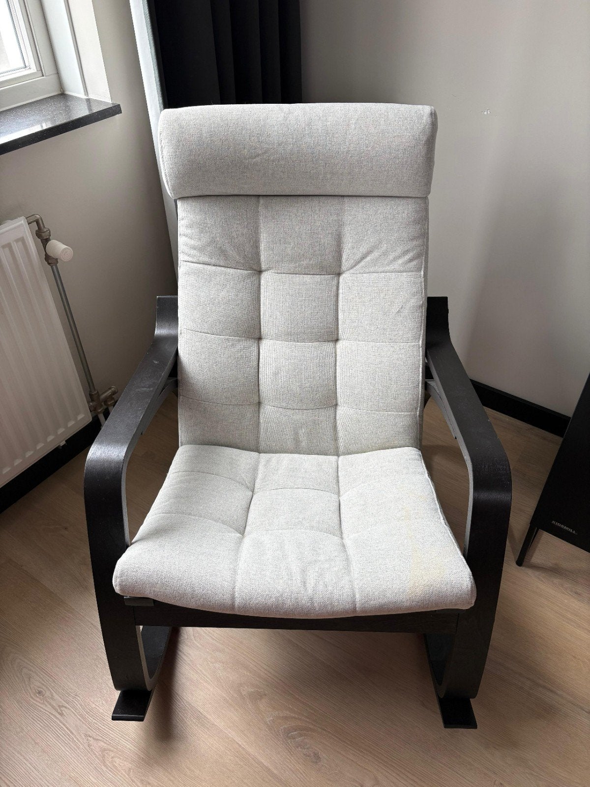 POÄNG
Schommelstoel, zwartbruin/Gunnared beige, Ophalen, Zo goed als nieuw