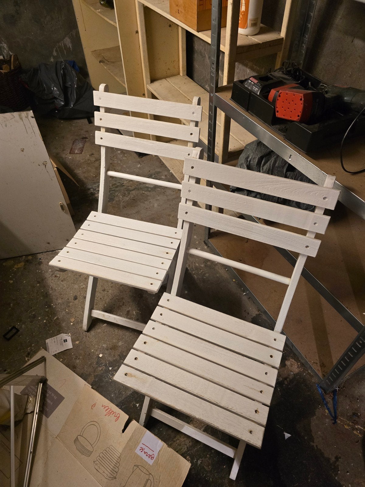 2x Witte inklapbare houten stoelen, Ophalen, Gebruikt, Hout, Inklapbaar