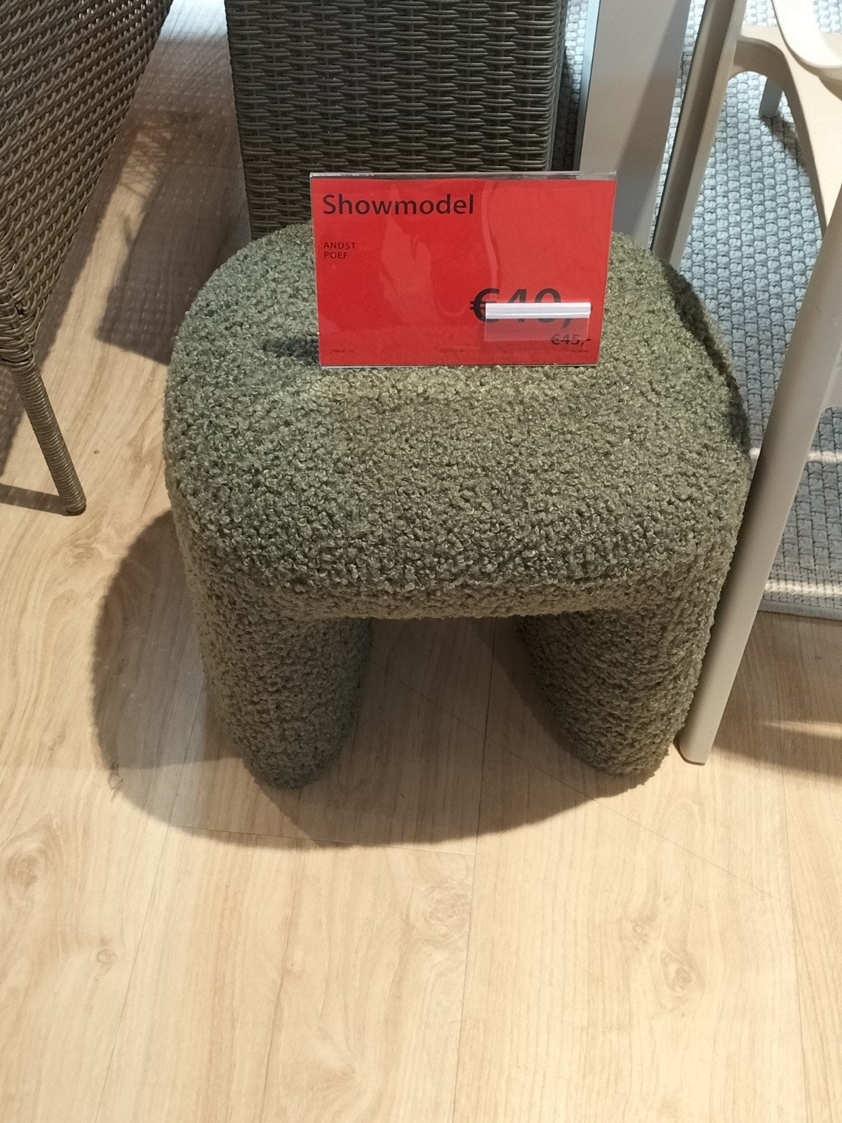 SHOWMODEL ANDST POEF, Ophalen, Minder dan 50 cm, Minder dan 50 cm, Zo goed als nieuw