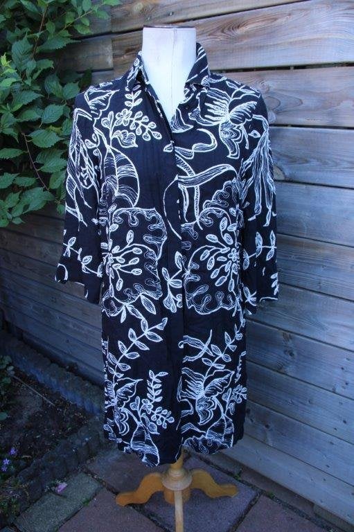 Doorknoopjurk zwart/ creme Didi mt M/L Vaste prijs, Maat 38/40 (M), Zwart, Didi, Ophalen of Verzenden