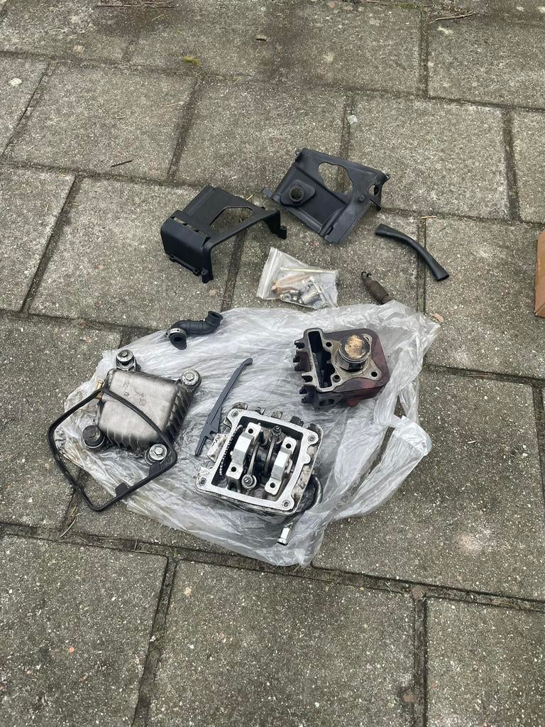 Piaggio/vespa 4t 2v blokonderdelen, Ophalen of Verzenden, Zo goed als nieuw