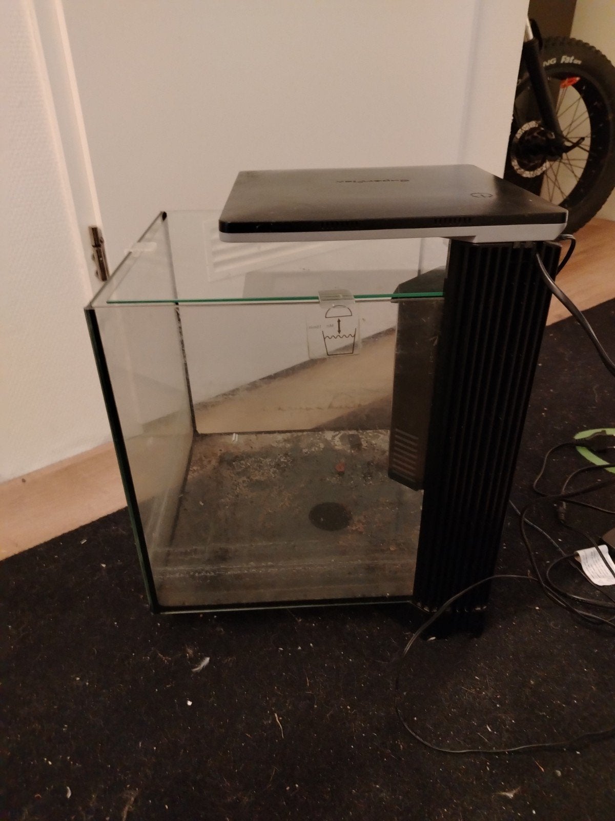 SuperFish aquarium QubiQ 30 Pro zwart 30 L, Dieren en Toebehoren, Ophalen, Zo goed als nieuw, Leeg aquarium
