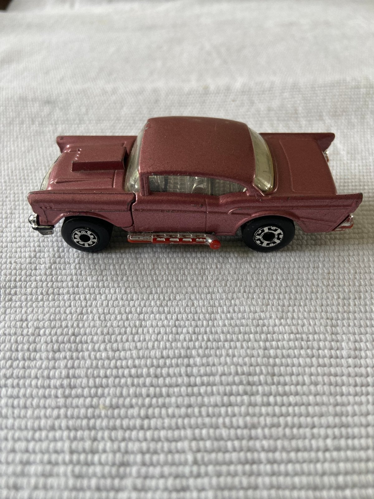 Matchbox '57 Chevy - Roze Vintage Speelgoedauto, Ophalen of Verzenden, Gebruikt