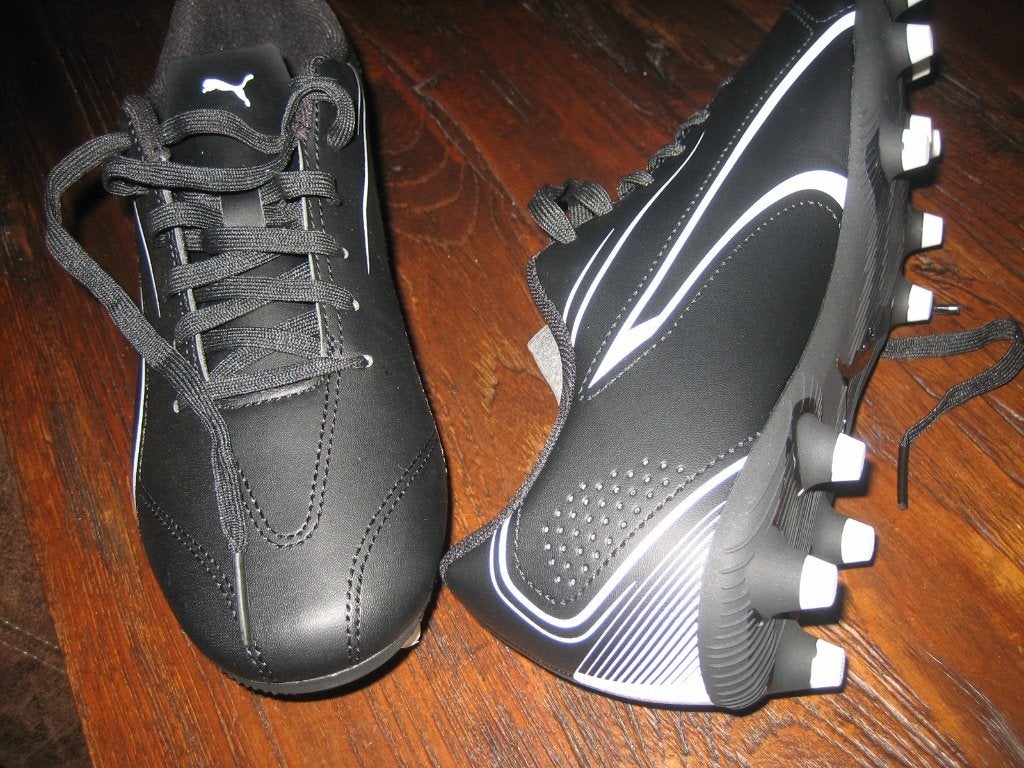 Voetbal schoenen, Sport en Fitness, Voetbal, Maat XS of kleiner, Schoenen, Nieuw, Ophalen of Verzenden