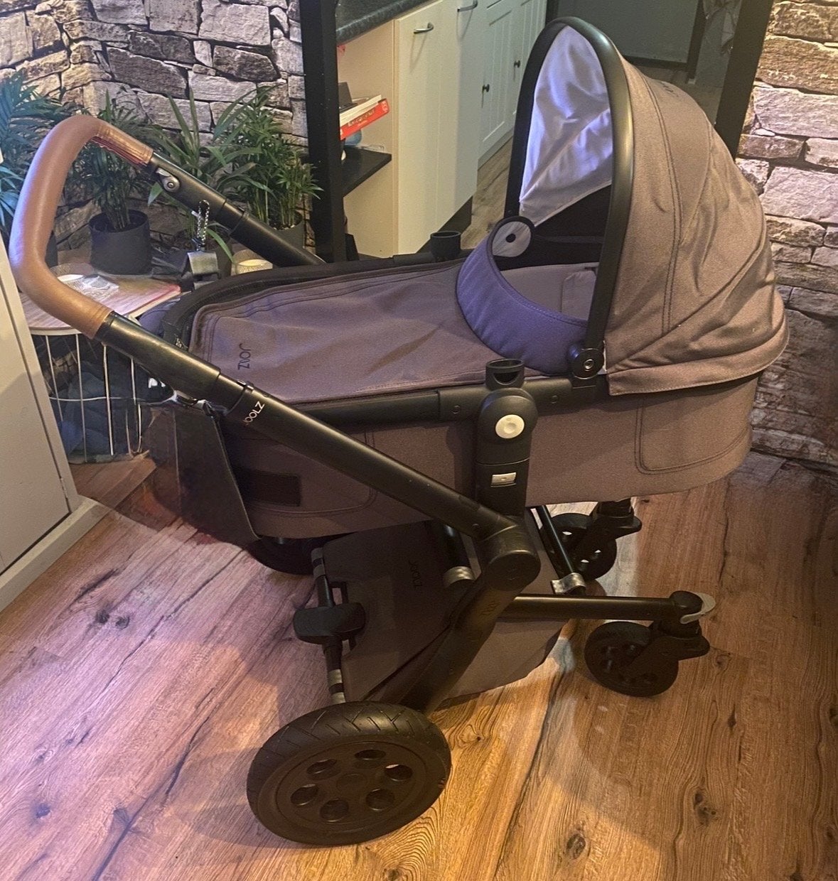 Joolz kinderwagen met reiswieg - beschadigd zit gedeelte, Gebruikt, Luchtbanden, Combiwagen, Ophalen