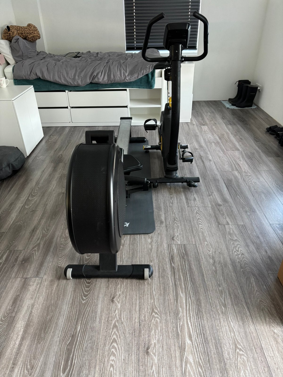 Roeimachine taurus R7 en hometrainer Reebok, Ophalen, Overige materialen, Gebruikt, Buik