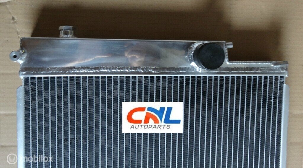 Foto 3 van Radiateur RADIATOR BMW E36 M3/Z3/325TD/320 323 328 1992-1999