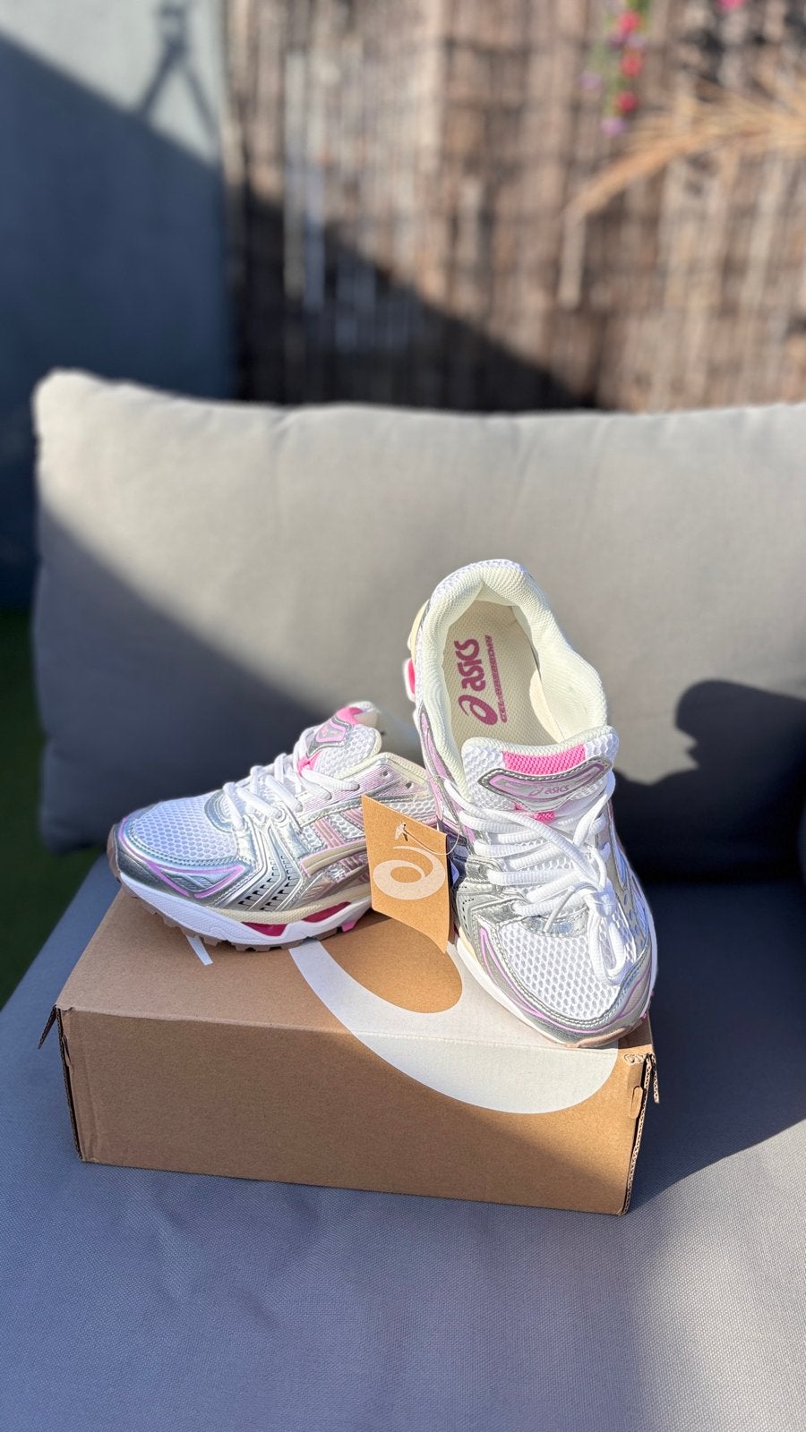 Nieuwe Asics Gel-Kayano 14 - Maat 40 (valt kleiner), Wit, Nieuw, Ophalen of Verzenden, Sneakers of Gympen