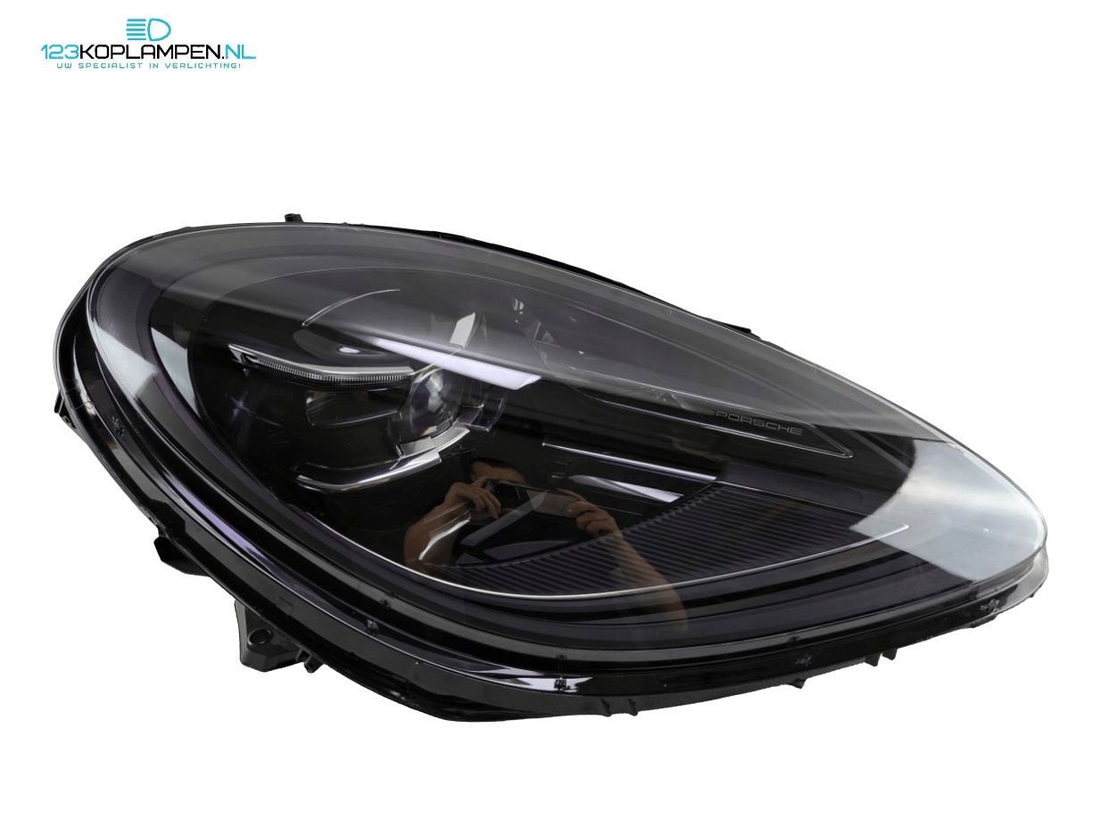 Porsche Macan 95B Full Led Matrix koplamp rechts