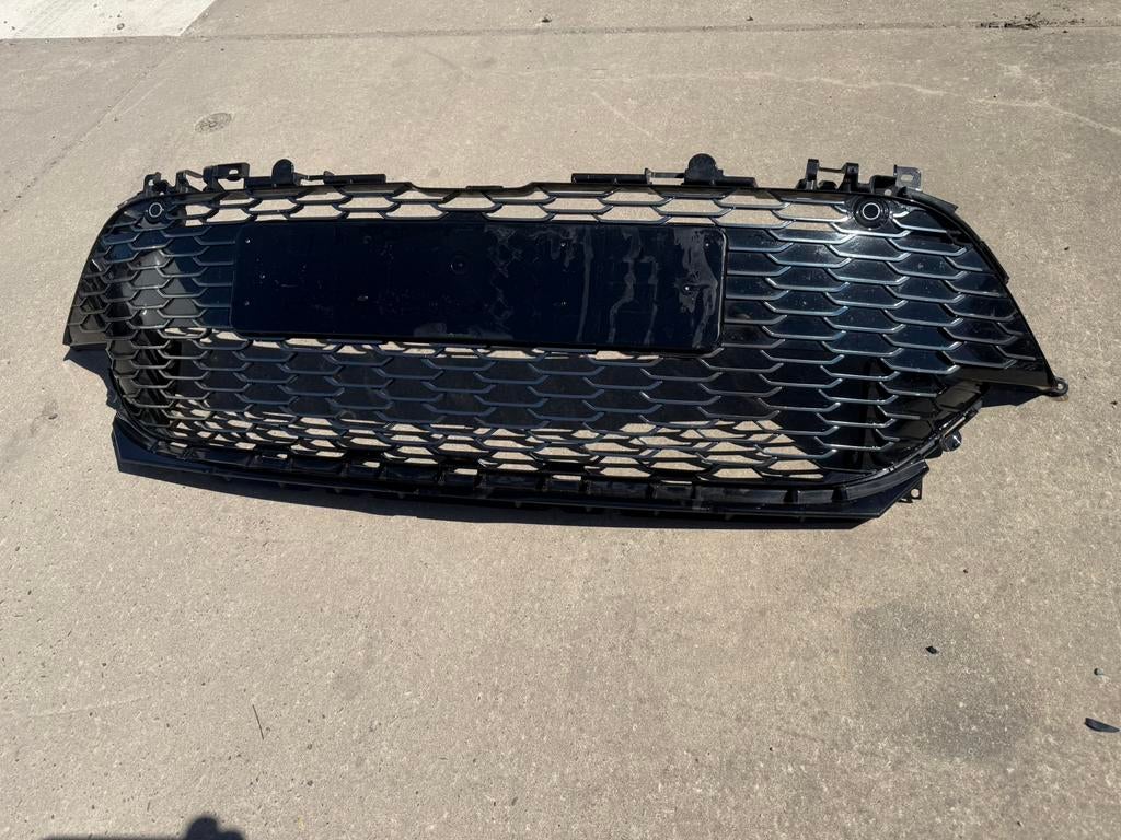 TOYOTA COROLLA GRILL E21 GR 2019 -2022, Ophalen of Verzenden, Toyota, Bumper