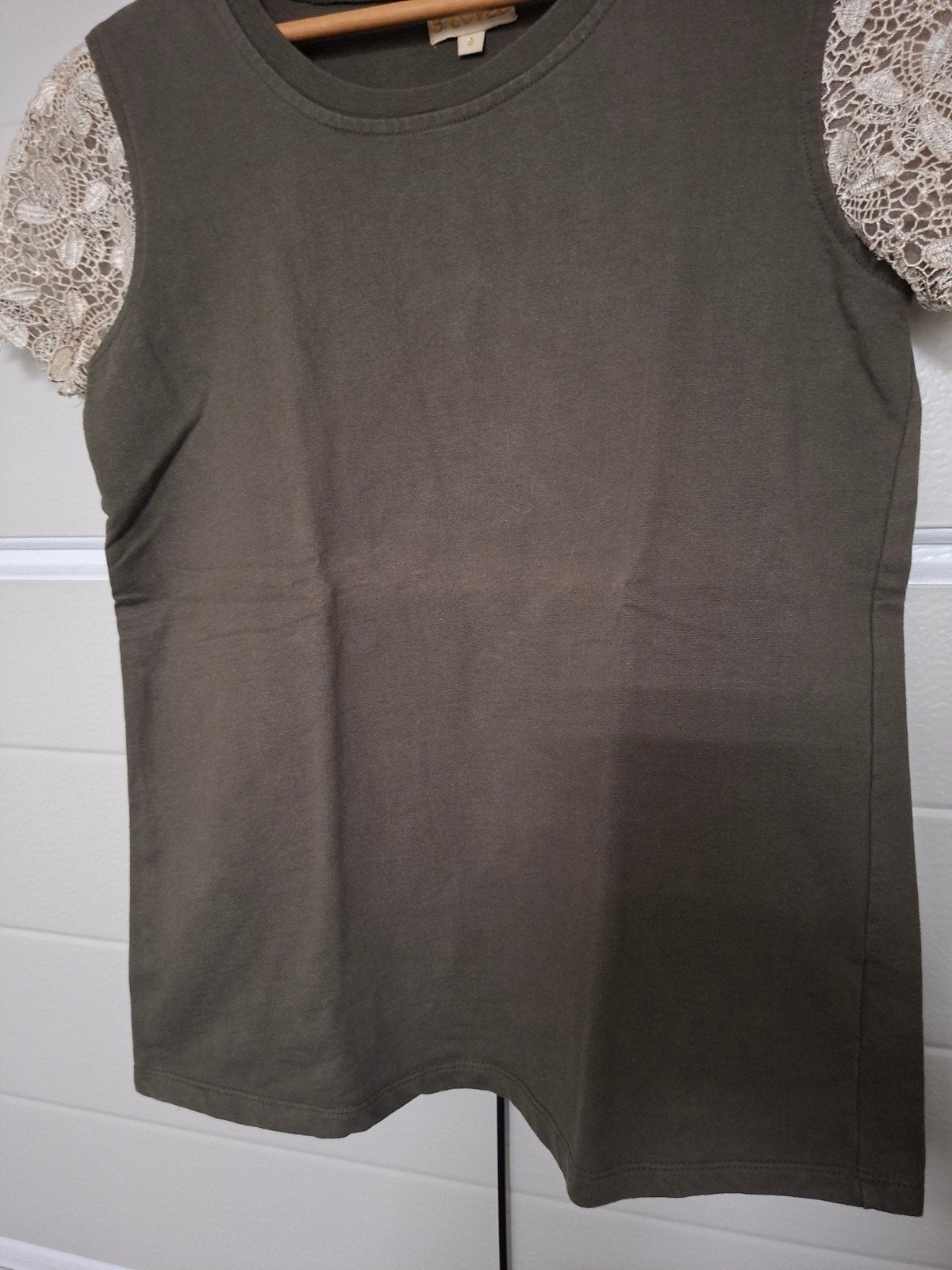 B.Loved shirt met kanten mouwen, maat 3, Kleding | Dames, Maat 38/40 (M), B.Loved, Ophalen of Verzenden, Korte mouw