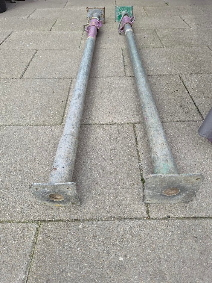 Uitschuifbare metalen bouw stempels, Ophalen, Gebruikt, Overige typen, 2 tot 5 meter