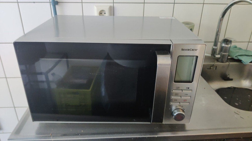 SilverCrest magnetron met draaiplateau en rooster, Witgoed en Apparatuur, Magnetrons, Ophalen, Draaiplateau, Vrijstaand, Magnetron