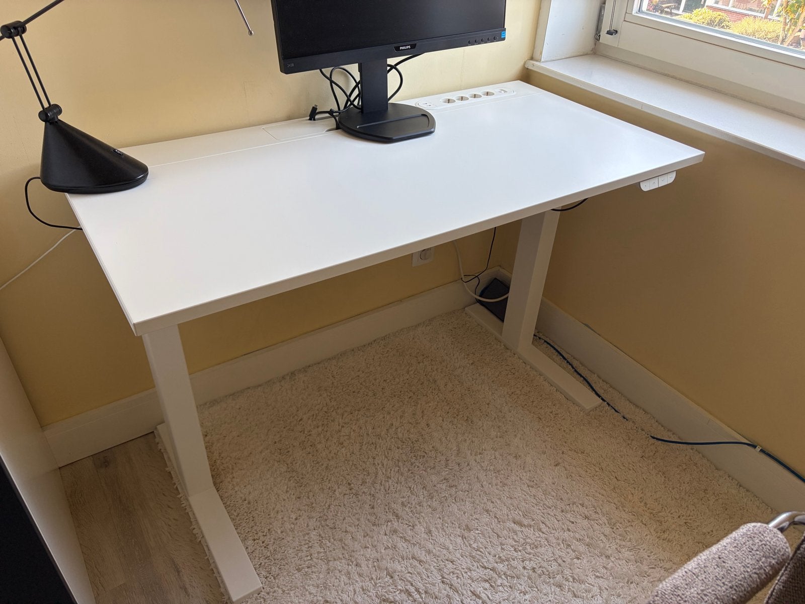 IKEA Mittzon elektrisch zit/sta bureau 120x60 - Zo goed als, Huis en Inrichting, Bureaus, Ophalen, Zit-sta bureau, Elektrisch