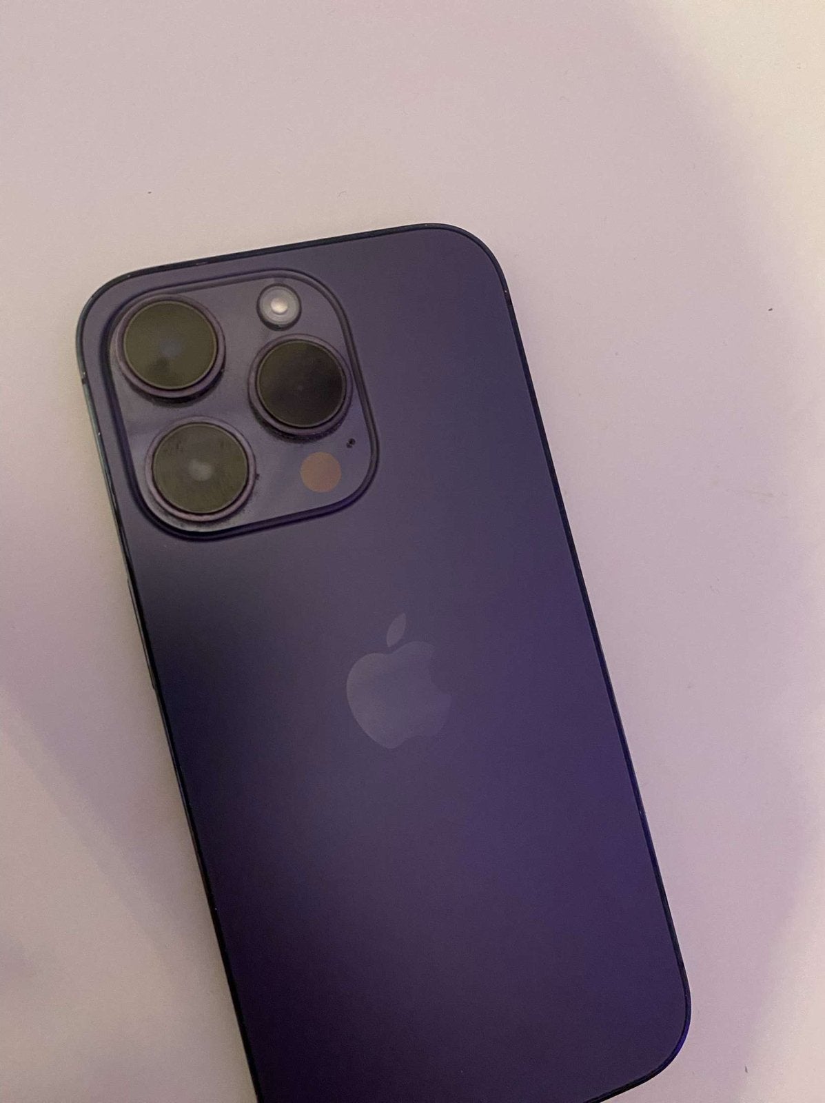 Foto 4 van Nette iPhone 14Pro te koop - Altijd beschermd en functioneel