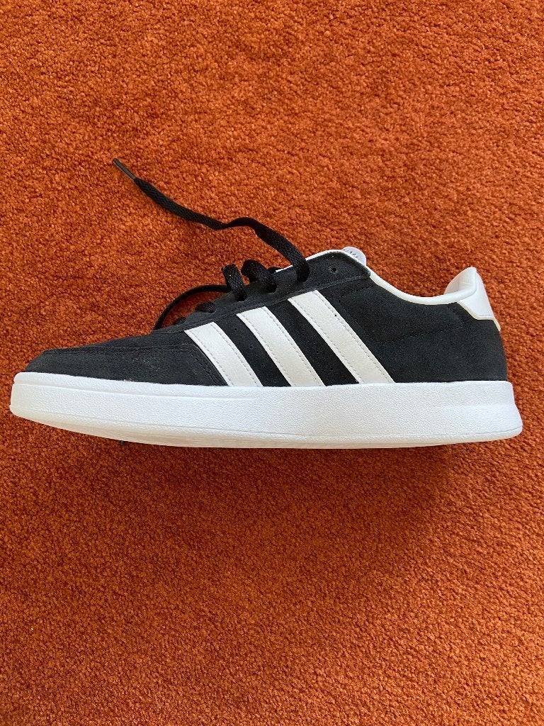 Adidas snichers, Ophalen, Maat XS of kleiner, Schoenen, Nieuw