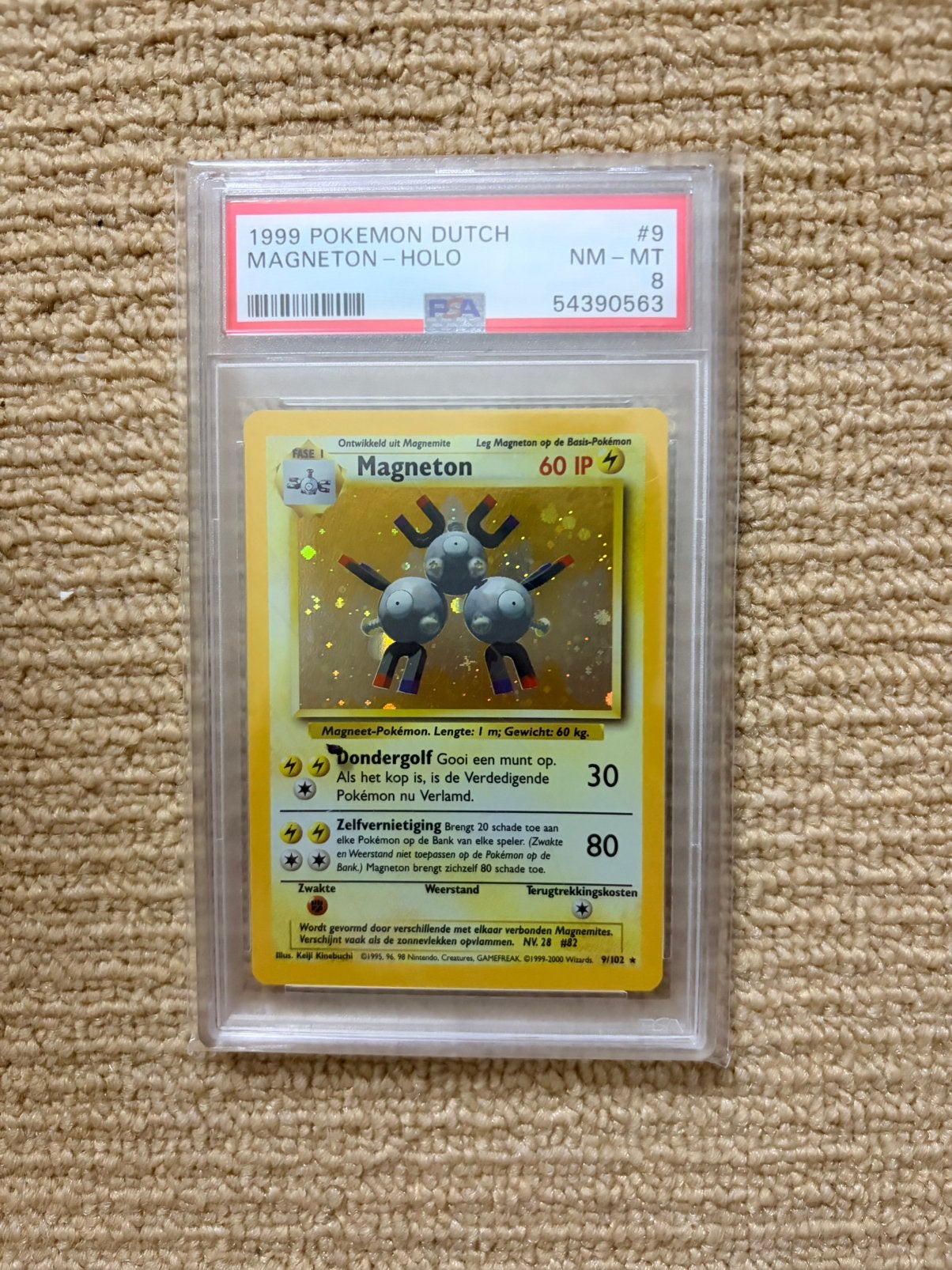 Magneton base set PSA 8 dutch, Ophalen, Zo goed als nieuw, Losse kaart, Foil