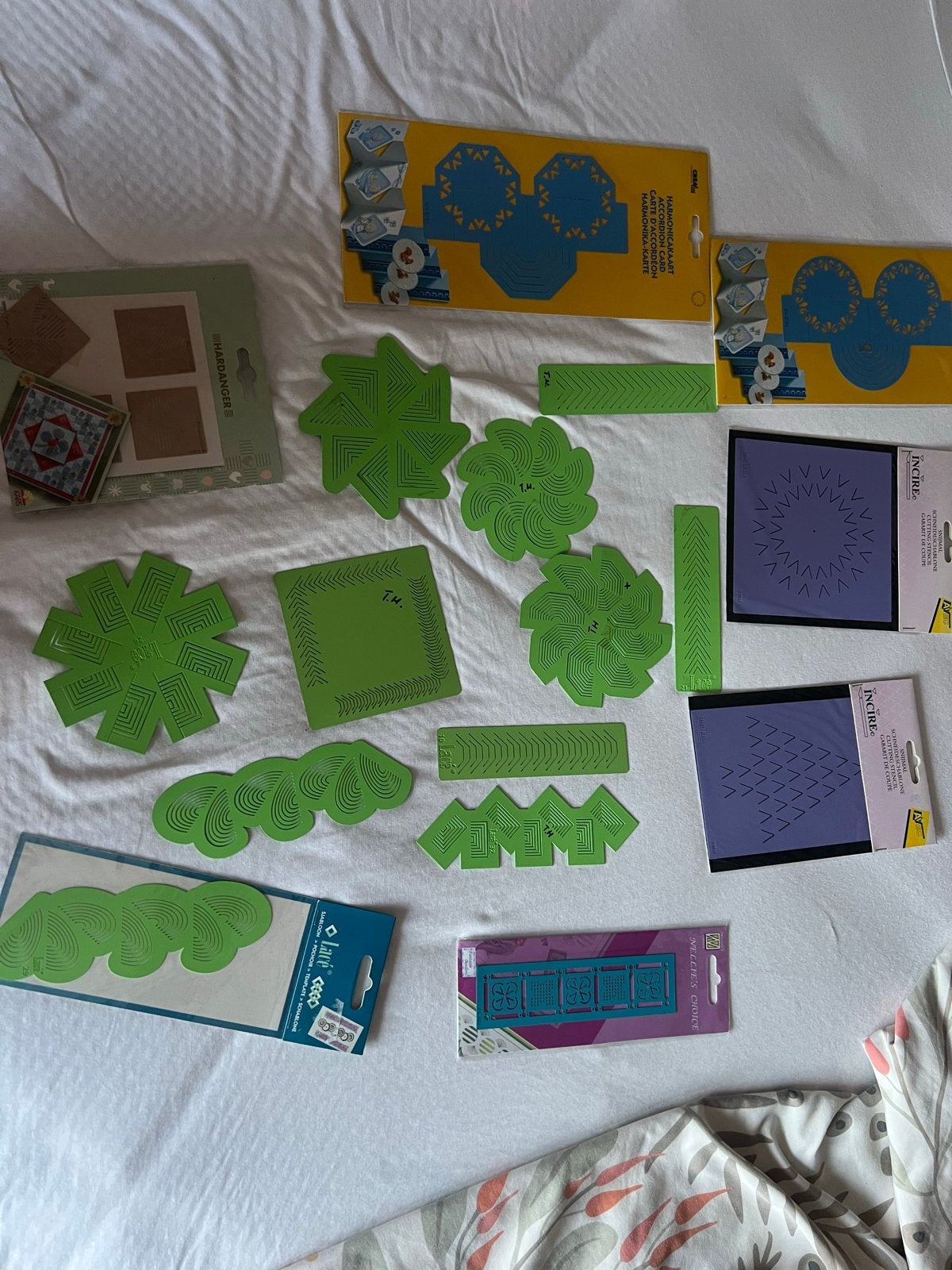Diverse knutselsets en sjablonen voor creatieve projecten, Overige thema's, Meerkleurig, Ophalen of Verzenden, Zo goed als nieuw