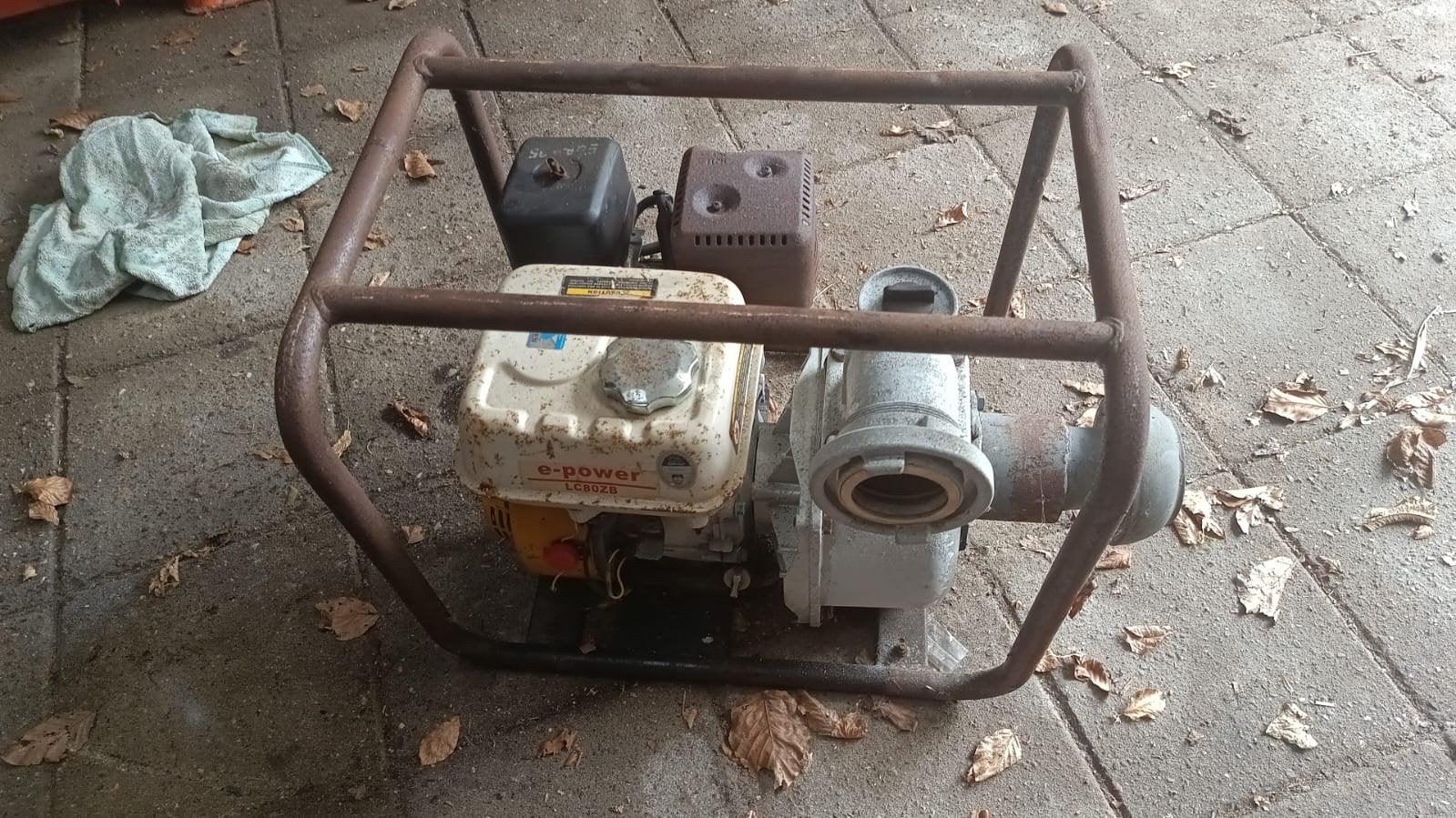 Benzine Waterpomp, Tuin en Terras, Waterpompen, Ophalen, Gebruikt, Handmatig, Overige typen