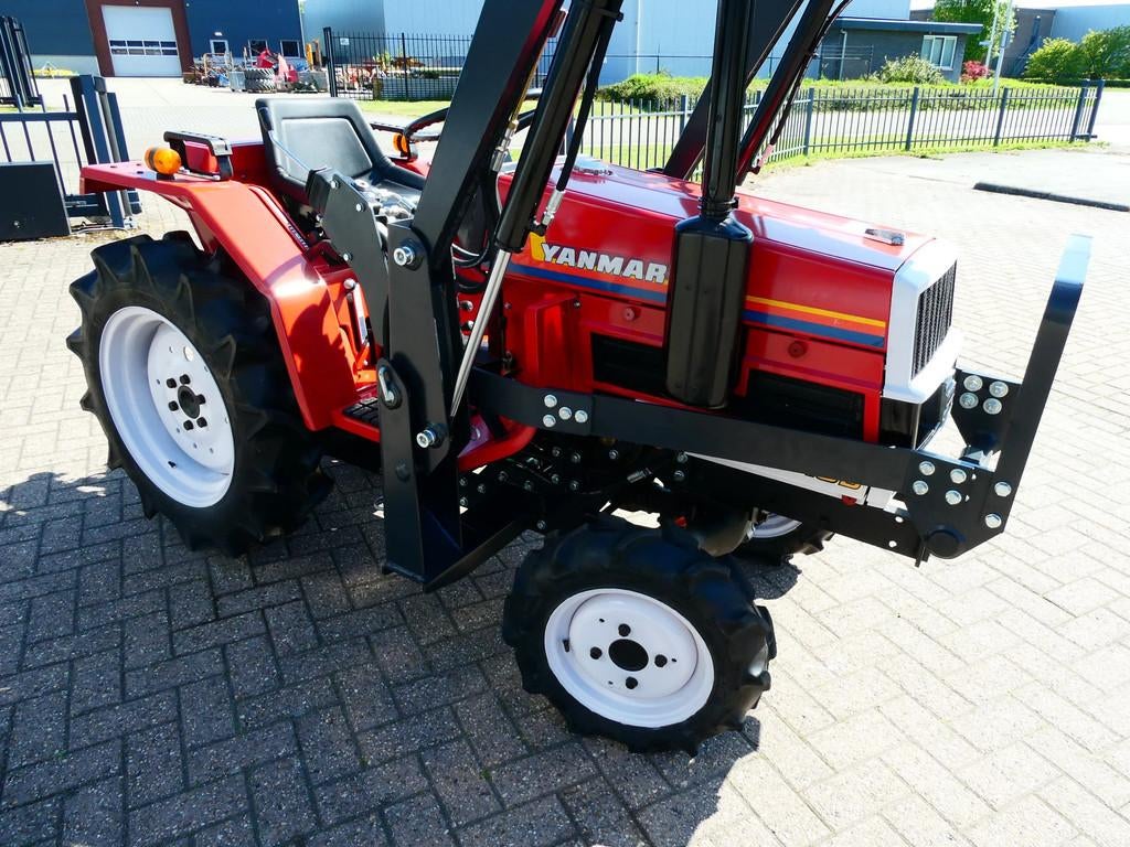 Yanmar F16D 4wd / 1576 Draaiuren / Voorlader, Overige merken, Gebruikt, De Maalstroom 3
8255 RN  Swifterbant, VM Service