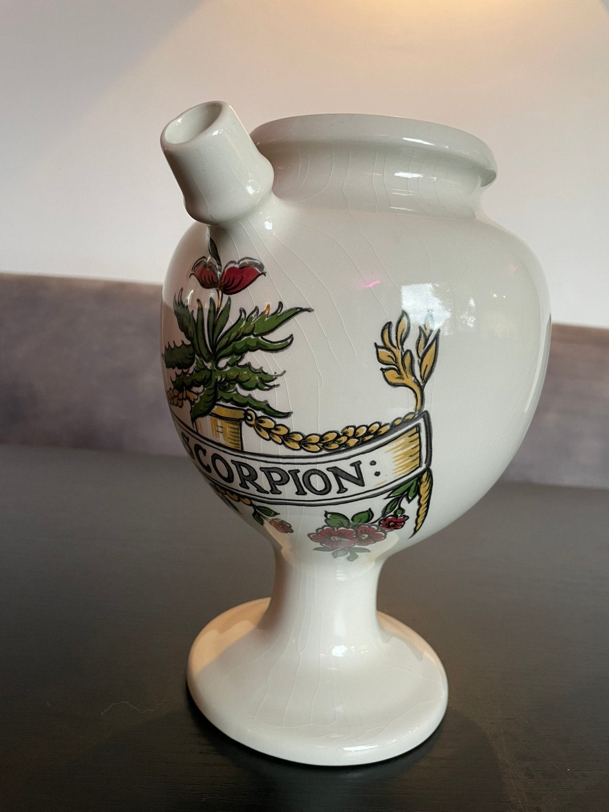 Antieke Apothekerskan van keramiek., Ophalen of Verzenden