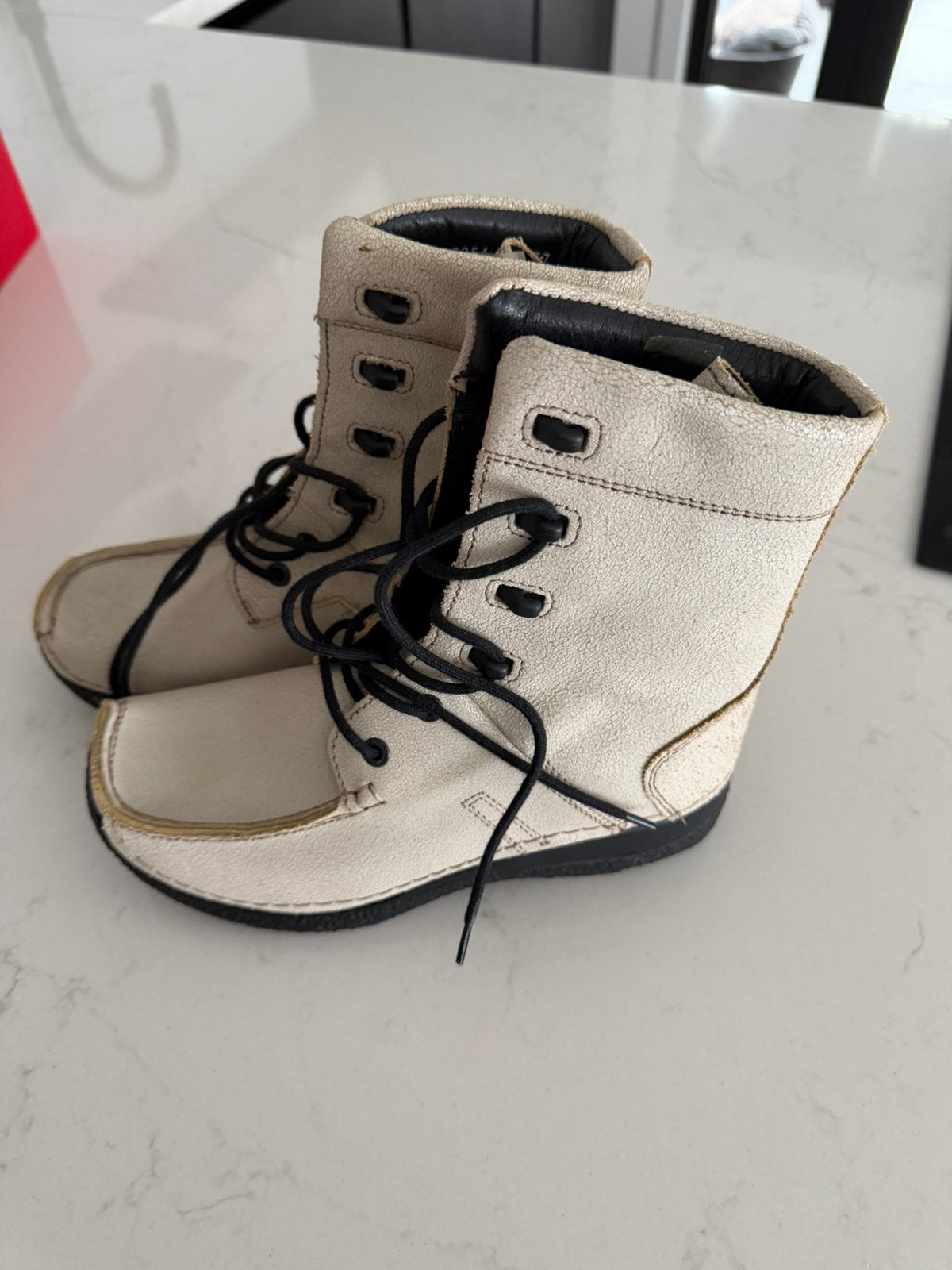 Nieuwe wolky schoenen maat 37, Kleding | Dames, Ophalen, Beige, Lage of Enkellaarzen, Nieuw