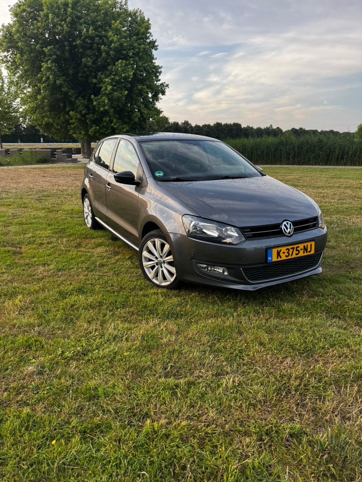 Volkswagen Polo 1.2 TSI 77KW 2011 Grijs, Voorwielaandrijving, 40 €/maand, 988 kg, 1200 kg