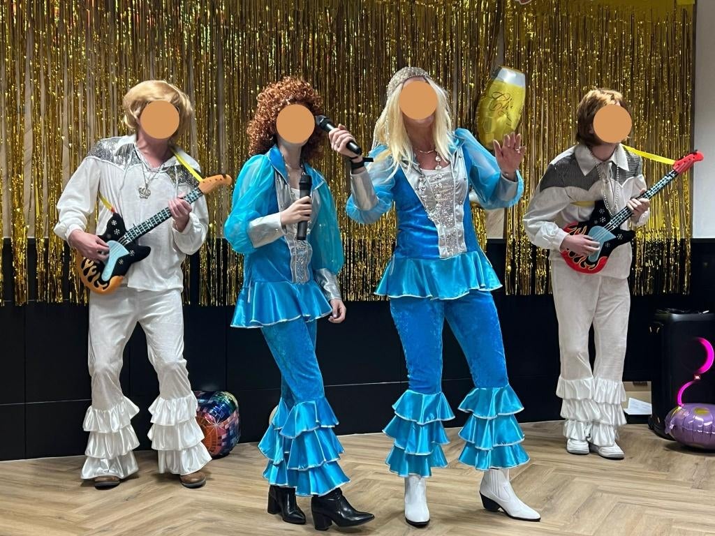 ABBA Mama Mia kleding te huur. compleet €22 pp, Ophalen, Zo goed als nieuw, Overige thema's, Kleding