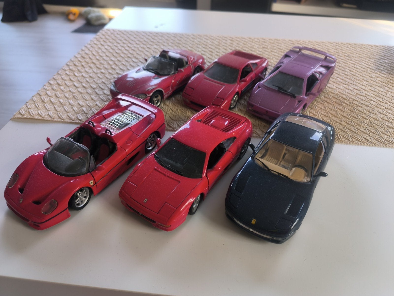 Automodellen Ferrari, Dodge, Lamborghini, Ophalen of Verzenden, Zo goed als nieuw, Auto, Bburago