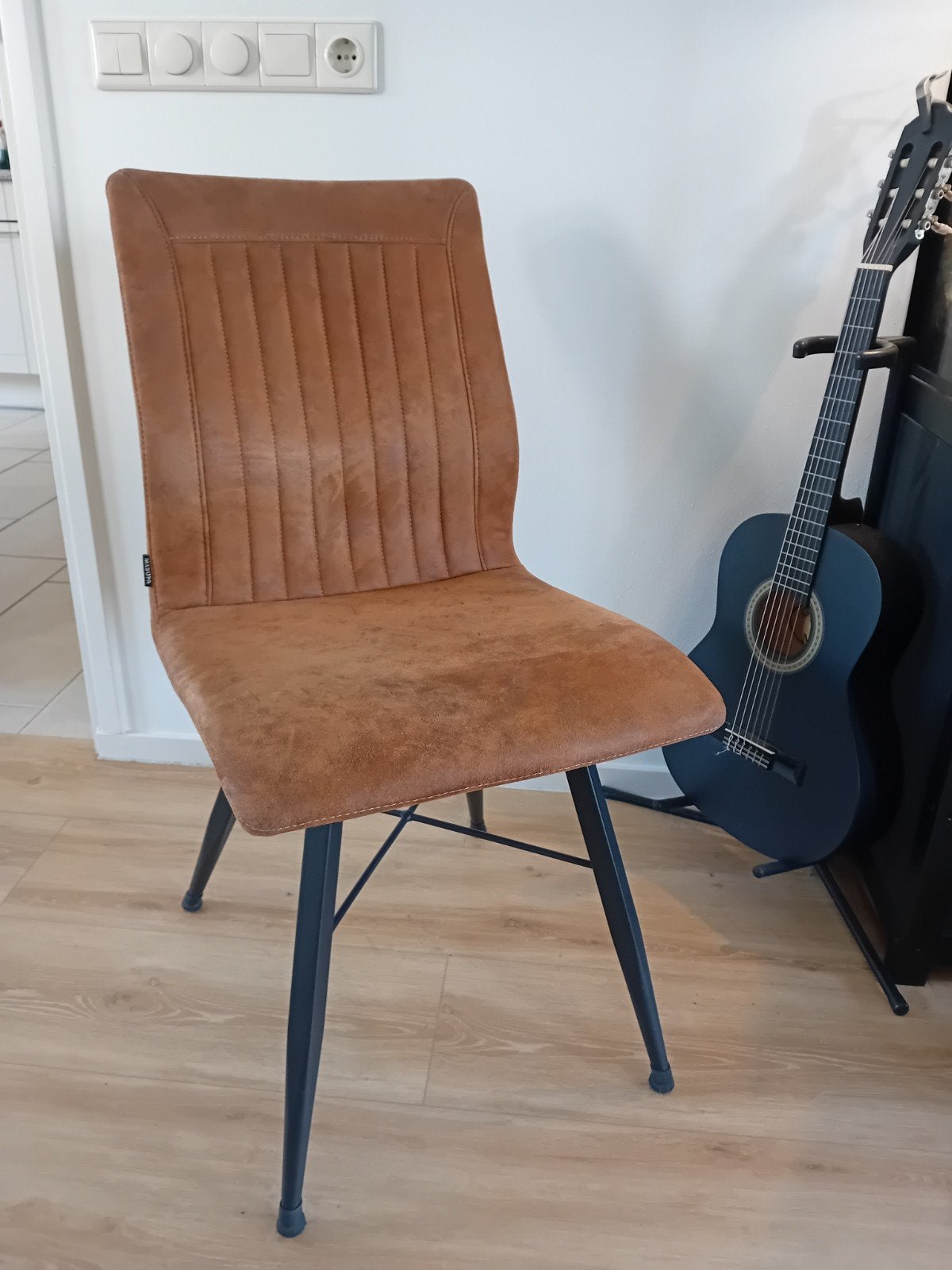Set van 6 cognac kleurige eetkamerstoelen, Ophalen, Zo goed als nieuw, Bruin